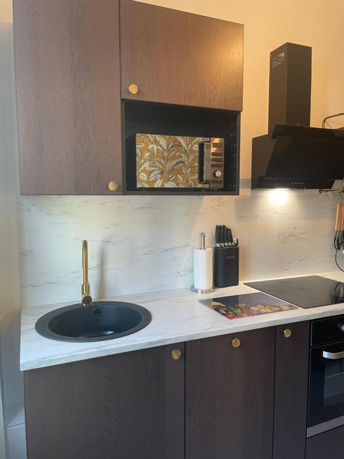 Appartement Au Calme Et Bow Window Quartier Plage 메르레뱅 외부 사진