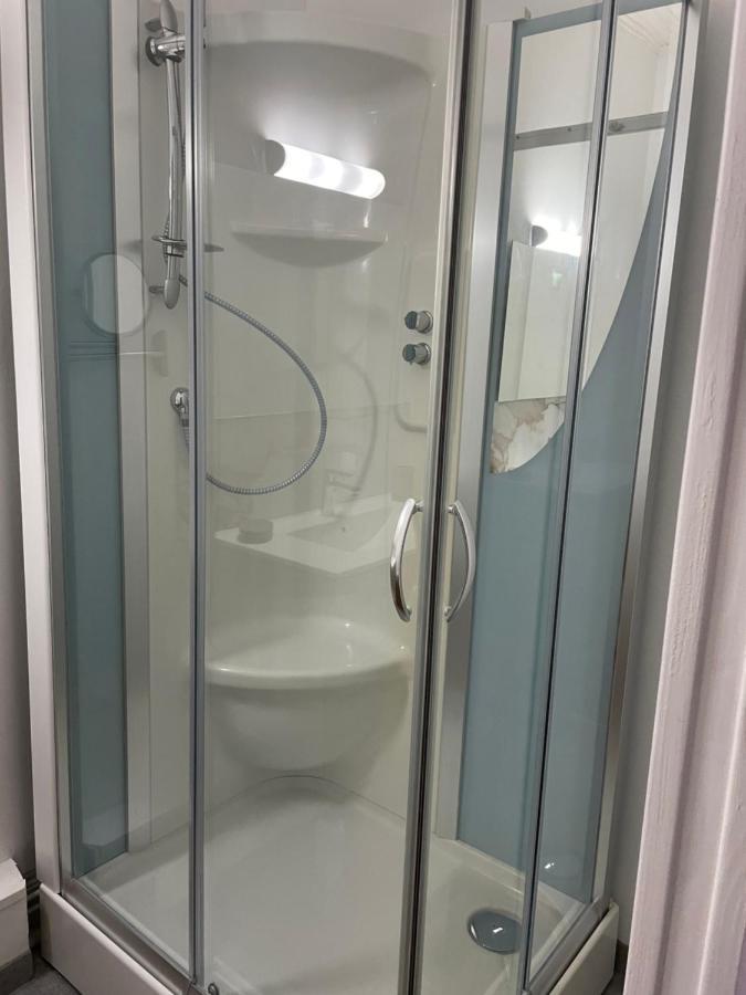 Appartement Au Calme Et Bow Window Quartier Plage 메르레뱅 외부 사진